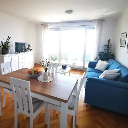 Seaside Oasis * Split